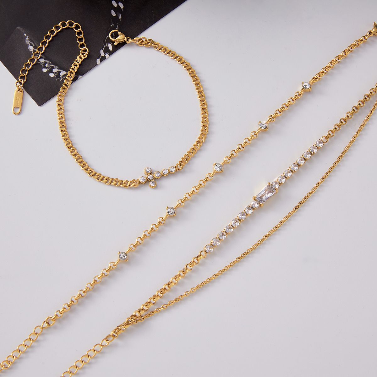 Zircon Cross Chain Bracelet