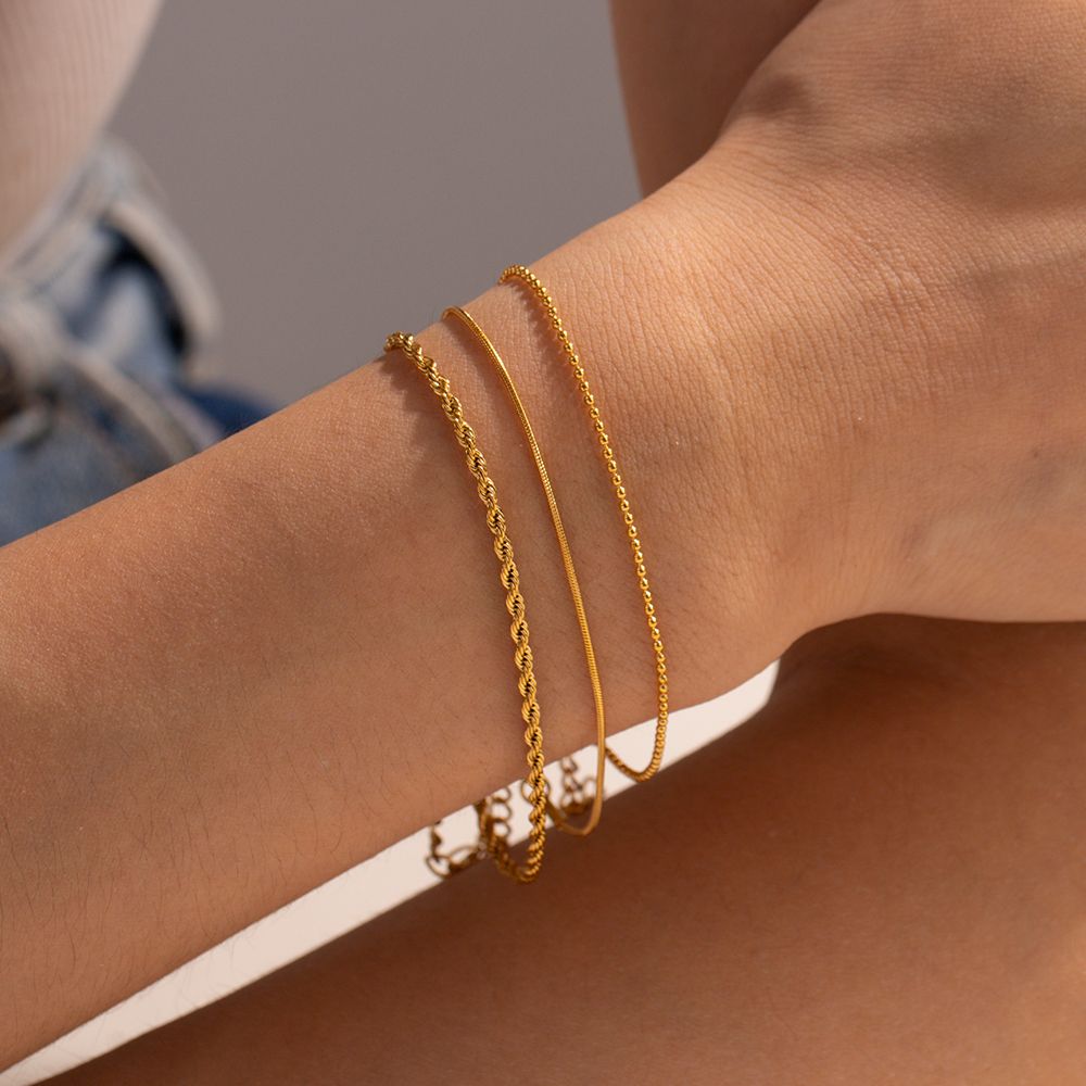 hin Twist Chain Bracelet