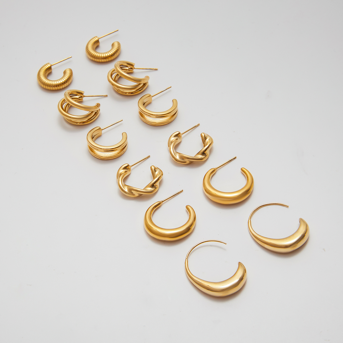 C-Ring Hollow Earring