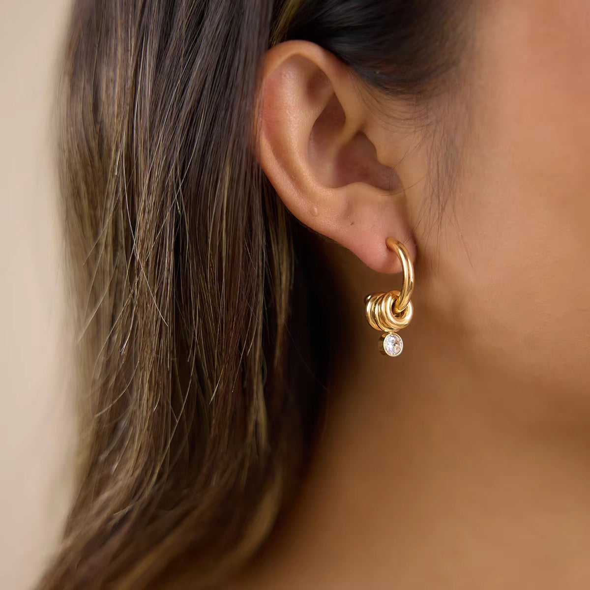 Round White Zirconia Earrings