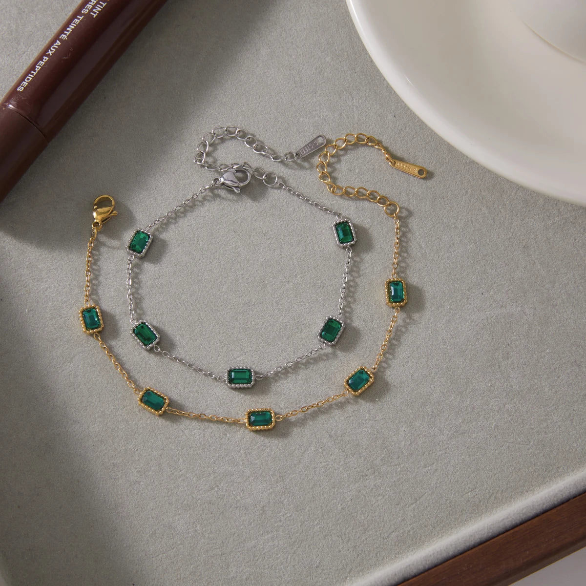 hin Twist Chain Bracelet