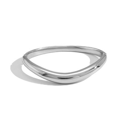 Elara Flow Bangle